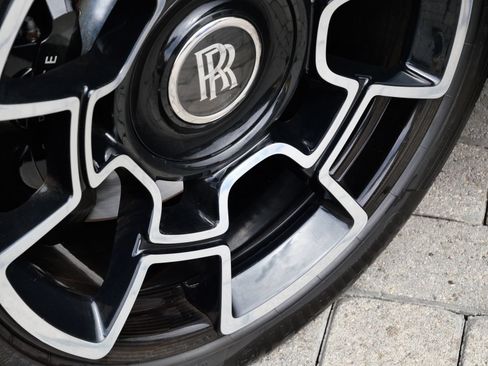 Used 2019 Rolls-Royce Ghost RWD image 23