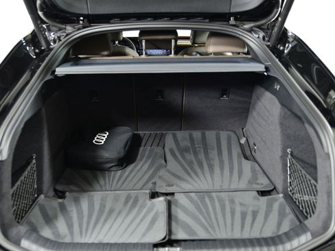 Used 2025 Audi A6 e-tron Premium Plus w/ Premium Plus image 23