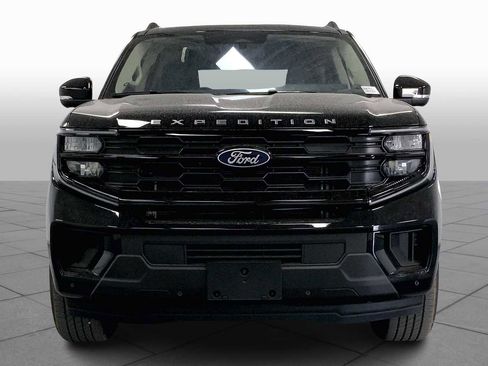New 2025 Ford Expedition Active image 4
