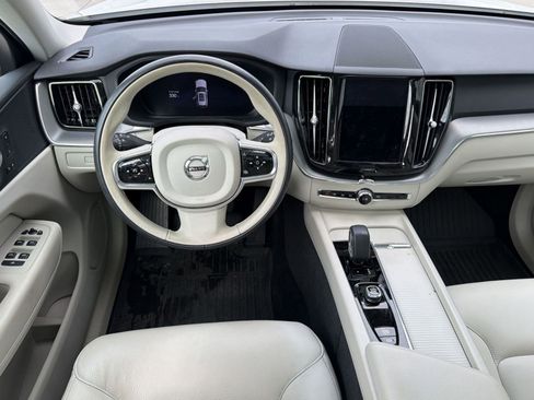 Used 2024 Volvo XC60 B5 Core w/ Protection Package Premier AWD/4WD image 28