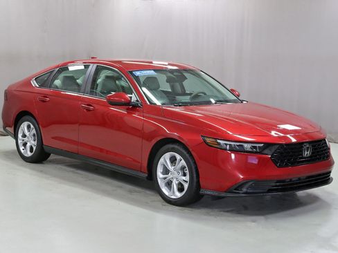 Certified 2023 Honda Accord LX image 1