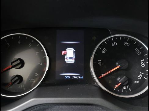 Used 2019 Toyota RAV4 LE w/ Carpet Mat Package FWD image 9