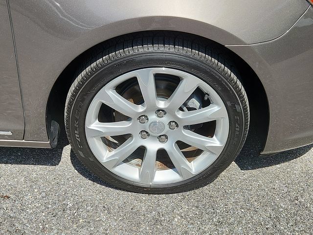 Used 2012 Buick LaCrosse Touring FWD image 8