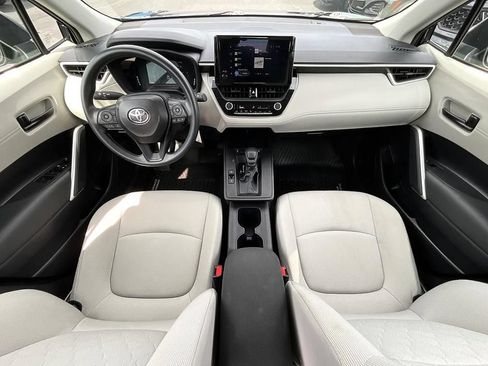Used 2026 Toyota Corolla Cross L FWD image 3