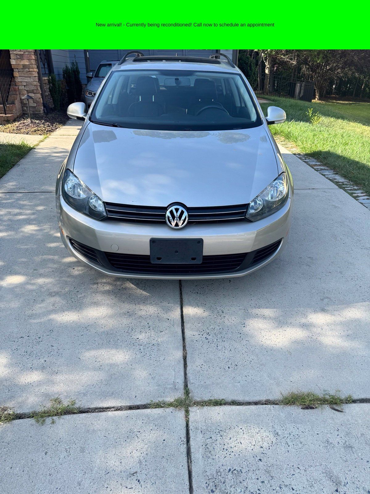 Used 2013 Volkswagen Jetta SportWagen FWD image 2