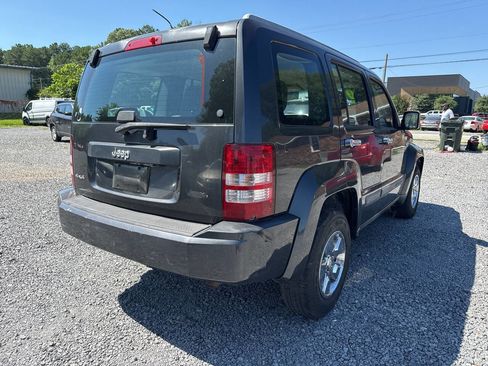 Used 2011 Jeep Liberty Sport AWD/4WD image 3