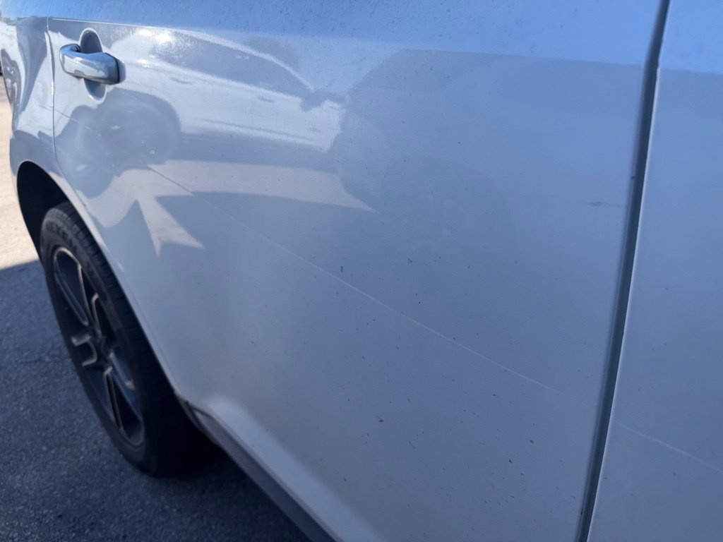 Used 2013 Ford Edge SEL FWD image 18