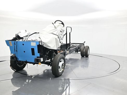 Used 2027 Ford E-350 and Econoline 350 Super Duty w/ Gaseous Engine Prep Package RWD image 27