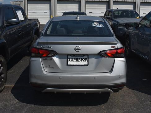 Used 2024 Nissan Versa SR FWD image 4