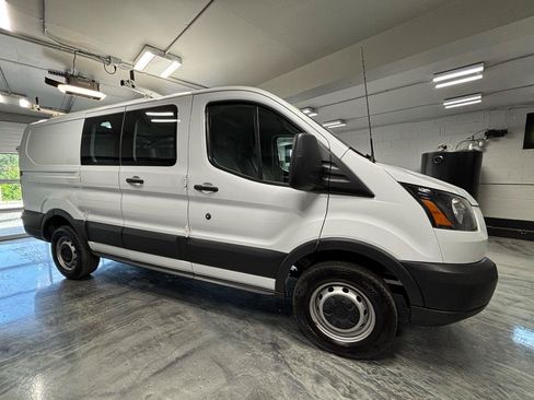 Used 2017 Ford Transit 250 130 Low Roof RWD image 10