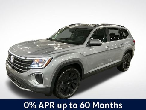 New 2026 Volkswagen Atlas SE image 1