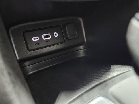 Used 2020 Chevrolet Equinox LT image 8