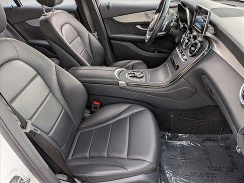 Used 2019 Mercedes-Benz GLC 300 4MATIC image 20
