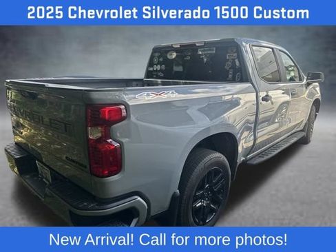 Used 2025 Chevrolet Silverado 1500 Custom w/ LPO, Dark Essentials Package AWD/4WD image 4