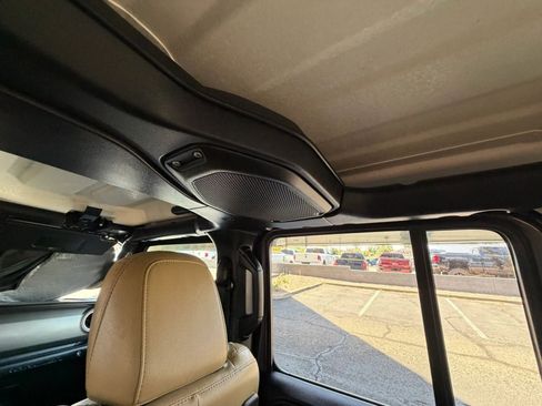 Used 2018 Jeep Wrangler Unlimited Rubicon w/ Dual Top Group AWD/4WD image 57