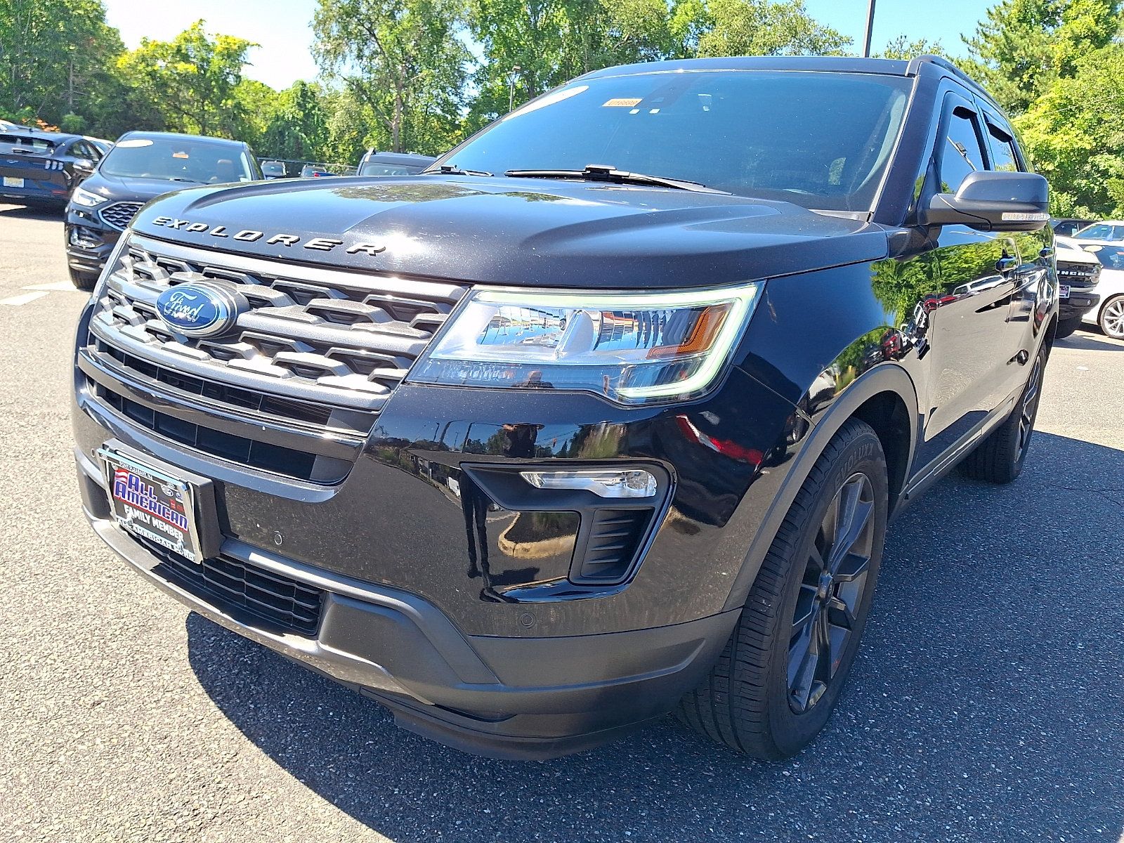Certified 2019 Ford Explorer XLT w/ Equipment Group 202A AWD/4WD image 4