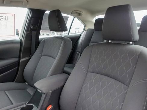 Certified 2023 Toyota Corolla LE image 28