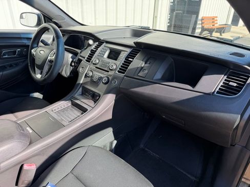 Used 2015 Ford Taurus Police Interceptor AWD image 17