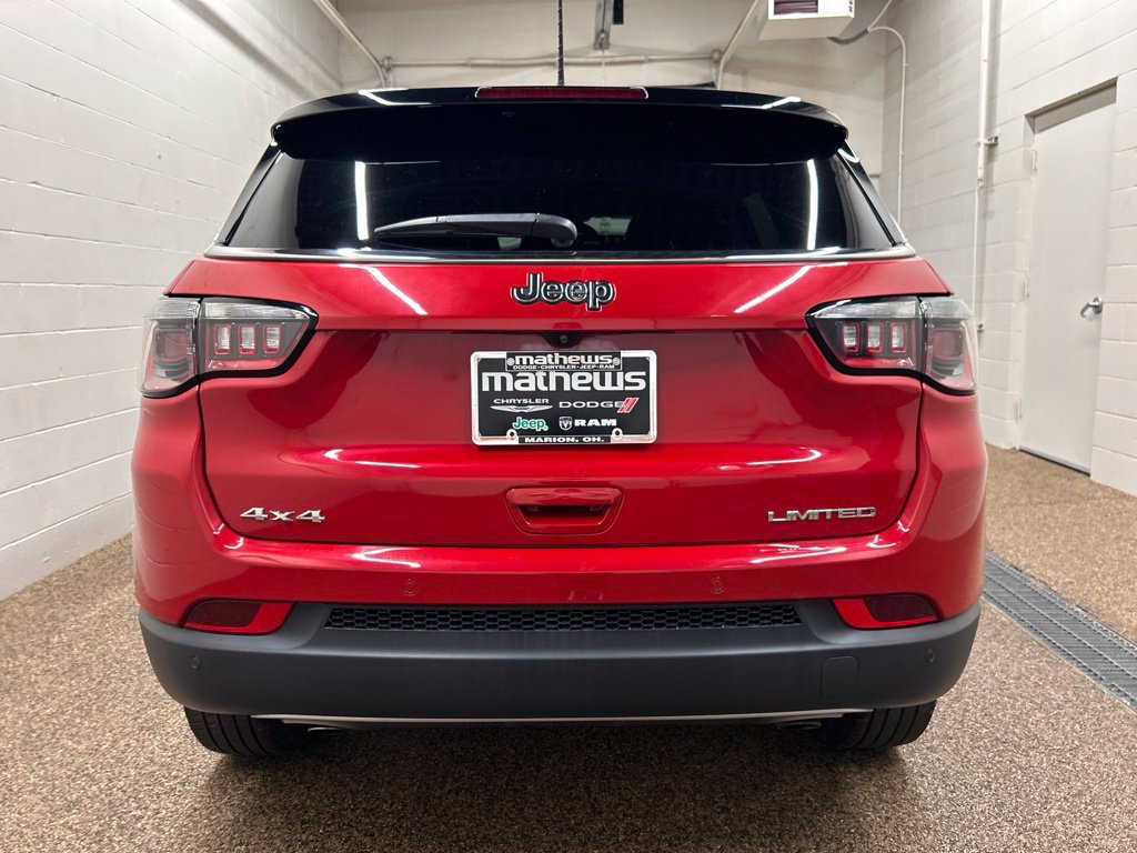 Used 2023 Jeep Compass Limited AWD/4WD image 3