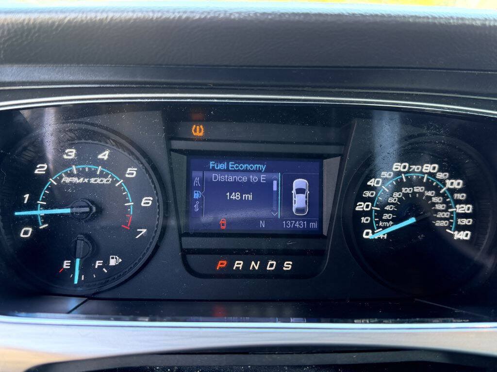 Used 2013 Ford Taurus SEL FWD image 15