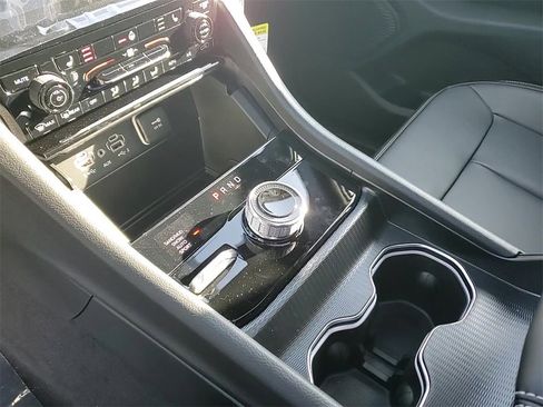 New 2025 Jeep Grand Cherokee Limited w/ MOPAR Finishing Package image 18