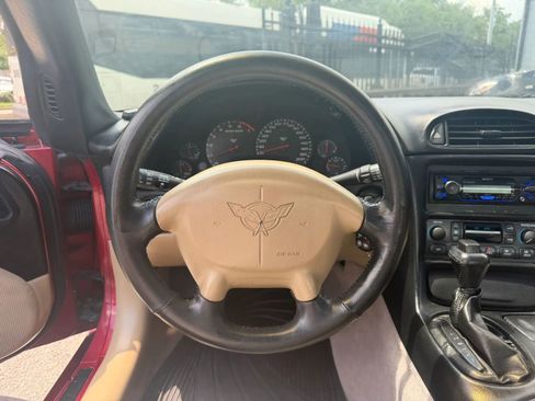 Used 2004 Chevrolet Corvette Coupe w/ Roof Package RWD image 14
