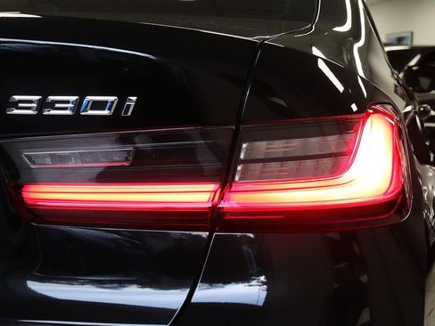 Used 2021 BMW 330i Sedan image 42
