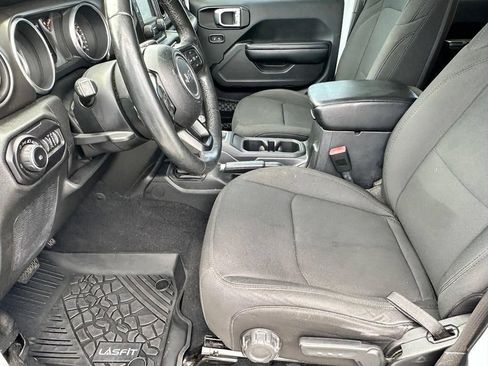 Used 2018 Jeep Wrangler Unlimited Sport S AWD/4WD image 6
