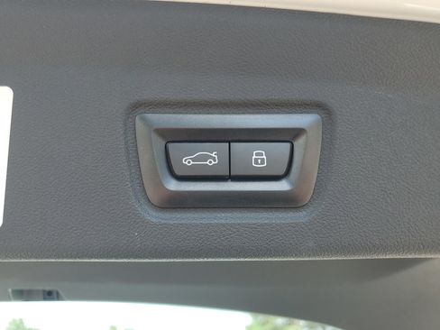 Certified 2023 BMW i4 eDrive35 w/ Premium Package RWD image 29