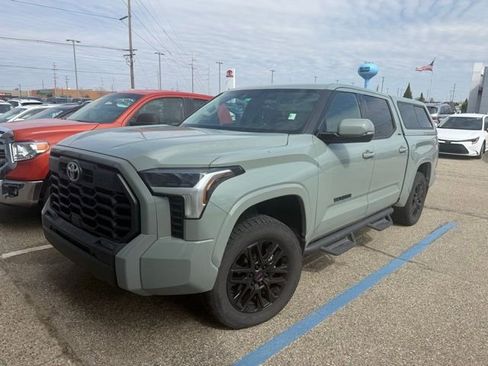 Used 2022 Toyota Tundra SR5 w/ TRD Sport Package image 9