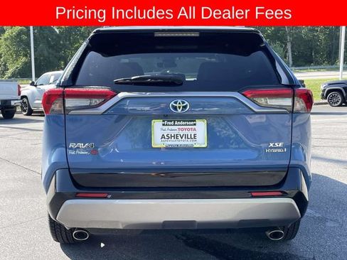 Used 2023 Toyota RAV4 XSE AWD/4WD image 4