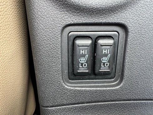 Used 2016 Mitsubishi Outlander SEL image 30