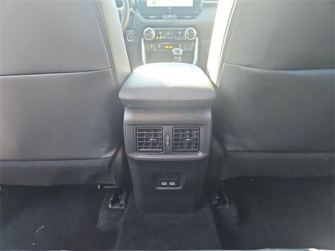 Used 2025 Toyota RAV4 XLE Premium image 22