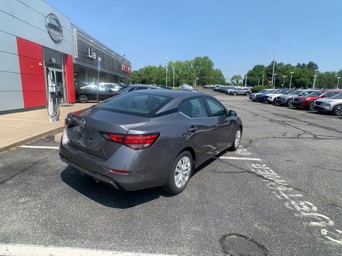 Certified 2023 Nissan Sentra S FWD image 3