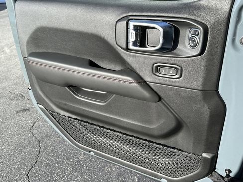 New 2026 Jeep Wrangler Unlimited Rubicon image 14