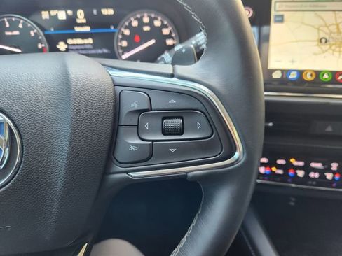 Used 2023 Buick Envision Avenir AWD/4WD image 28