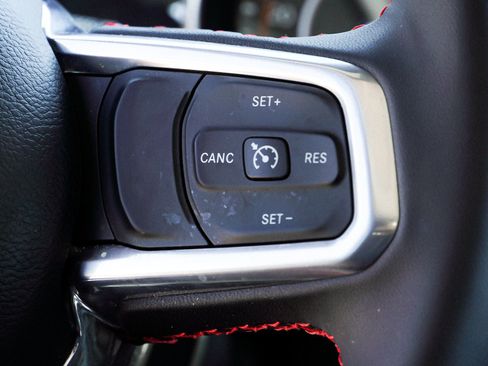 Used 2023 Jeep Gladiator Rubicon w/ Cold Weather Group AWD/4WD image 34