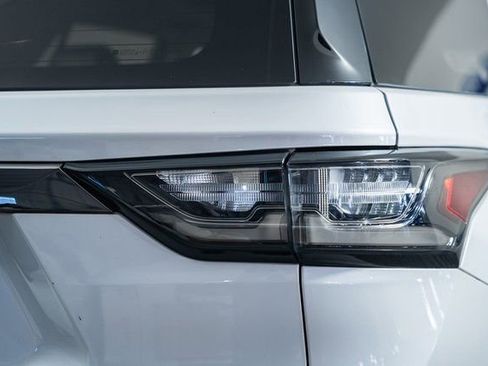 Used 2020 Chevrolet Traverse Premier w/ Redline Edition image 7