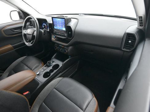 Used 2022 Ford Bronco Sport Outer Banks w/ Tech Package AWD/4WD image 29