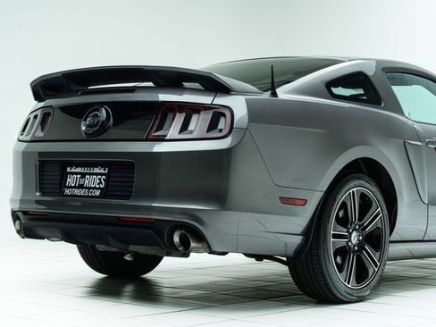 Used 2013 Ford Mustang GT Premium image 14