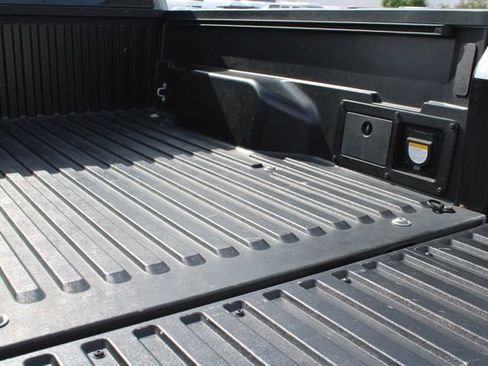 Used 2022 Toyota Tacoma TRD Sport w/ TRD Premium Sport Package RWD image 9