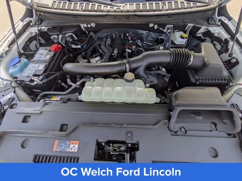 Certified 2026 Lincoln Navigator Reserve AWD/4WD image 6