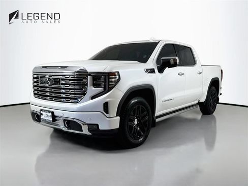 Used 2023 GMC Sierra 1500 Denali w/ Technology Package AWD/4WD image 1