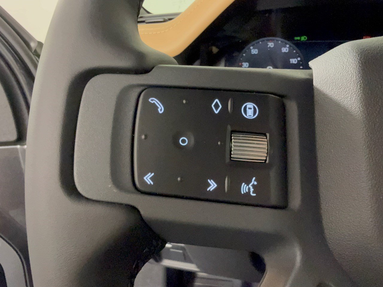 New 2026 Land Rover Defender 110 S AWD/4WD image 18