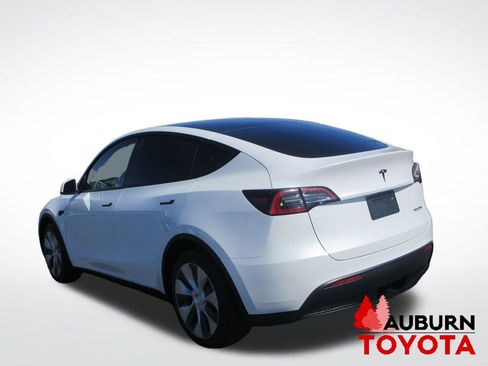 Used 2023 Tesla Model Y Long Range image 4