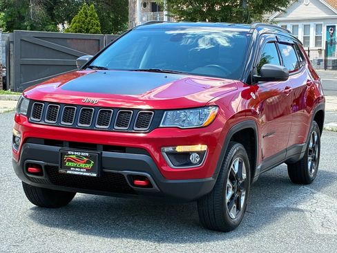 Used 2018 Jeep Compass Trailhawk w/ Navigation Group AWD/4WD image 1