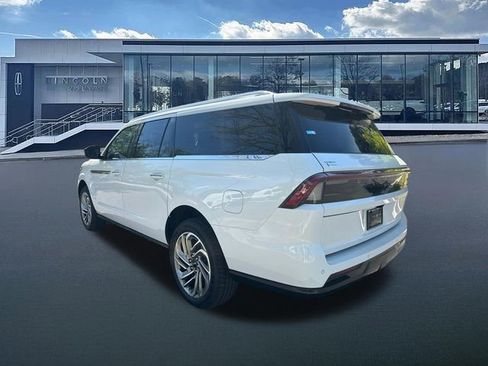 New 2026 Lincoln Navigator L Reserve image 5