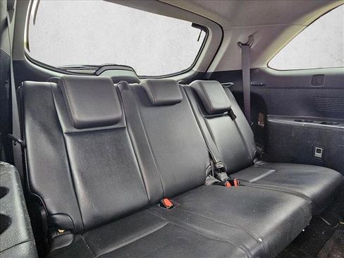 Used 2014 Toyota Highlander Limited image 14