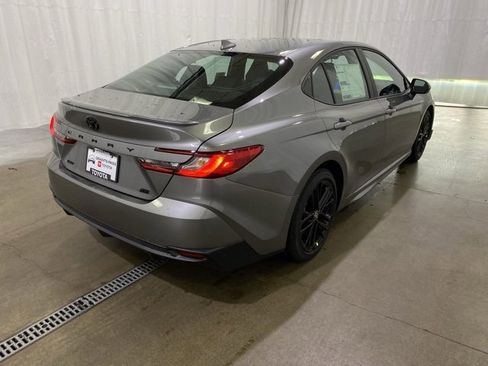 New 2026 Toyota Camry SE image 3