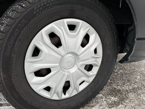 Used 2015 Ford Transit 150 XLT image 12